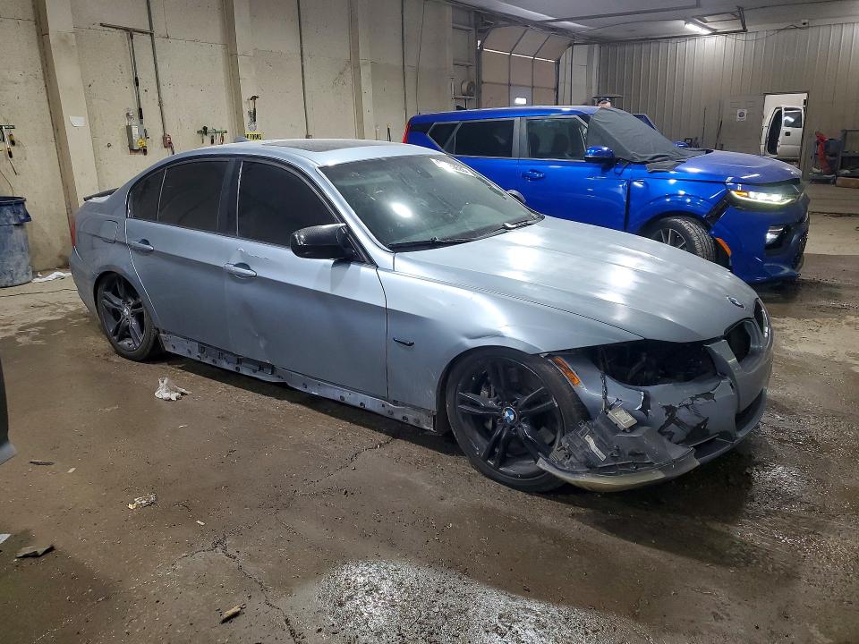 Photo 4 from auction – 2009 BMW 335 with VIN WBAPM73559E191690