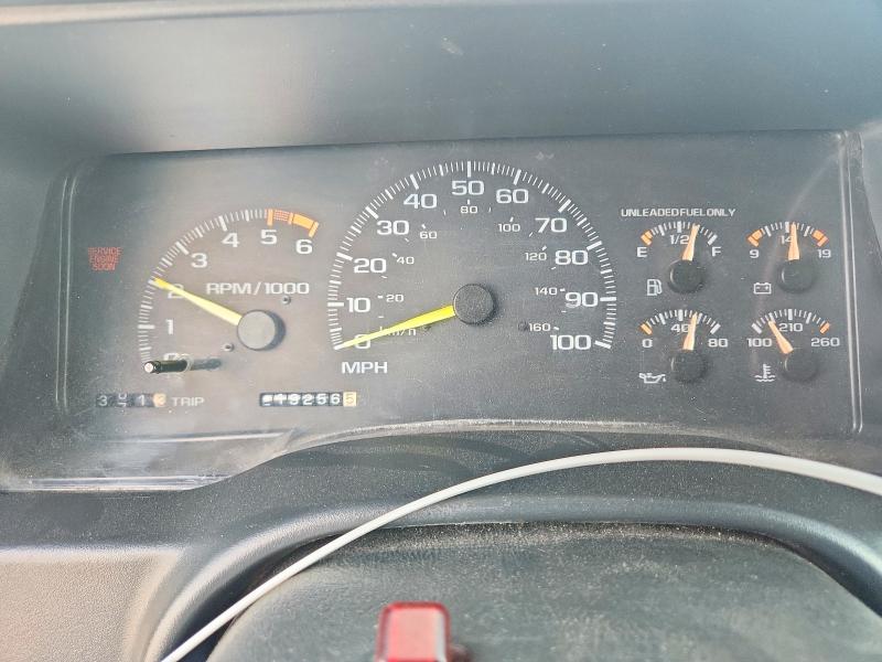 Photo 9 from auction – 1997 CHEVROLET GMT-400 with VIN 1GCEK19M0VE196169