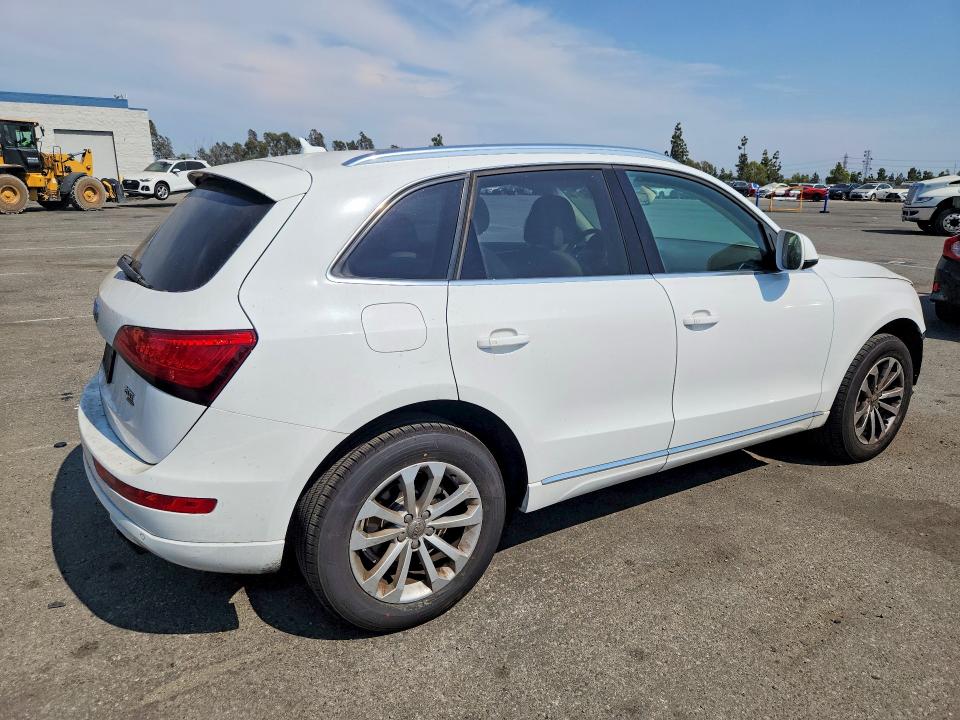 Zdjęcie 3 z aukcji – 2014 AUDI Q5 z VIN WA1LFAFP2EA054515