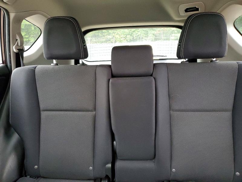 Photo 10 from auction – 2016 TOYOTA RAV4 with VIN 2T3RFREV1GW500852