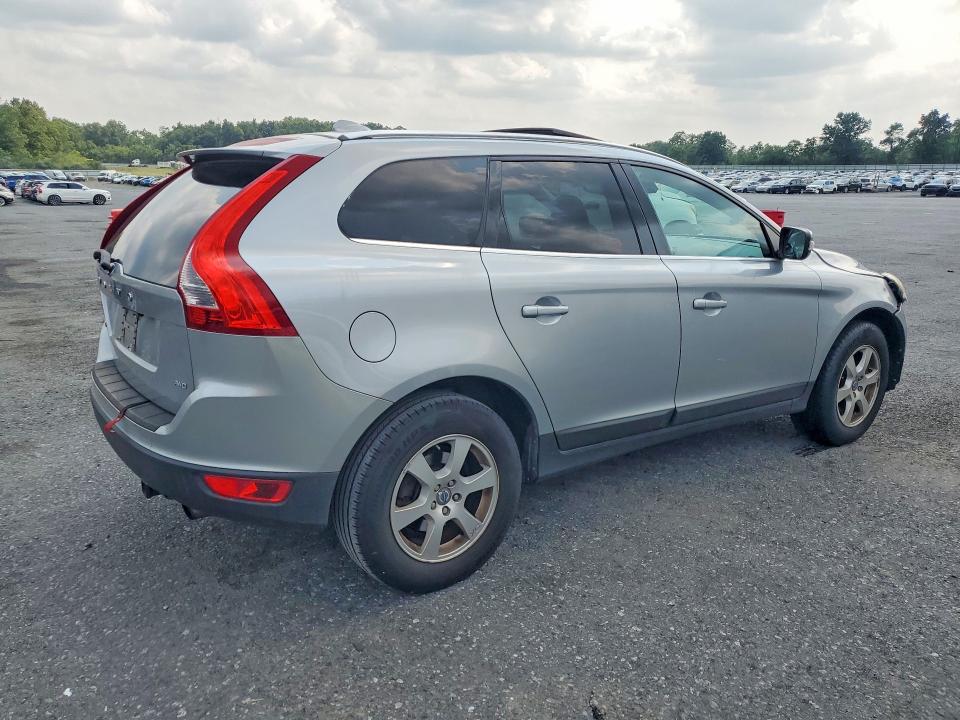 Photo 3 from auction – 2012 VOLVO XC60 with VIN YV4940DZ3C2285979