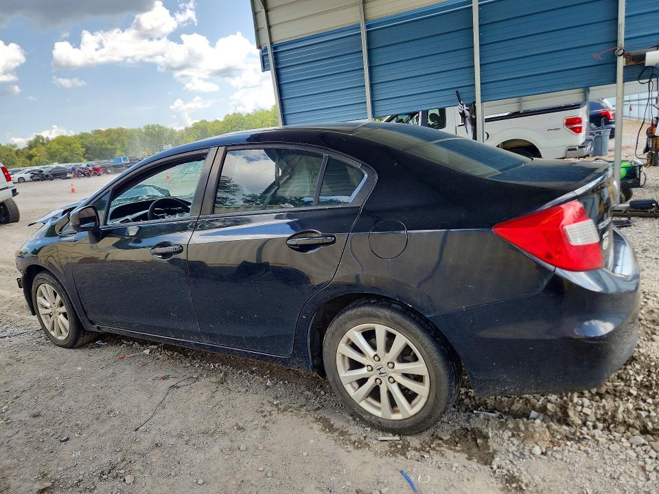 Photo 2 from auction – 2012 HONDA CIVIC with VIN 19XFB2F86CE306595