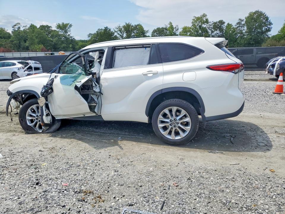 Photo 2 from auction – 2021 TOYOTA HIGHLANDER with VIN 5TDYZRAH4MS532730