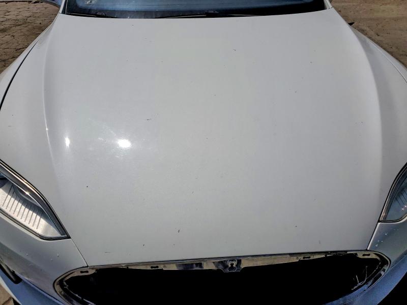 Photo 11 from auction – 2016 TESLA MODEL S with VIN 5YJSA1E49GF124982