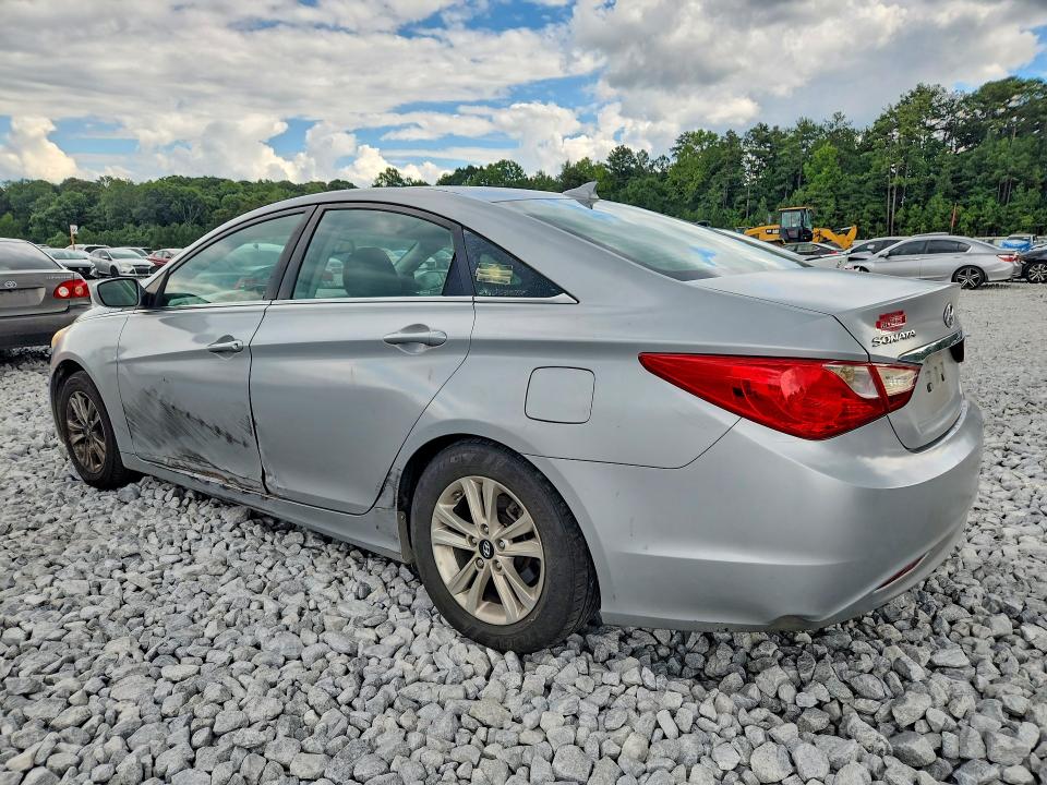 Фото 2 с аукциона – 2012 HYUNDAI SONATA с VIN 5NPEB4AC0CH425953