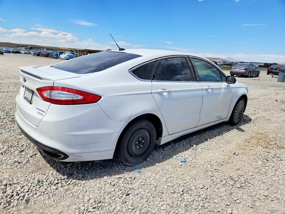 Photo 3 from auction – 2016 FORD FUSION with VIN 3FA6P0K96GR251557
