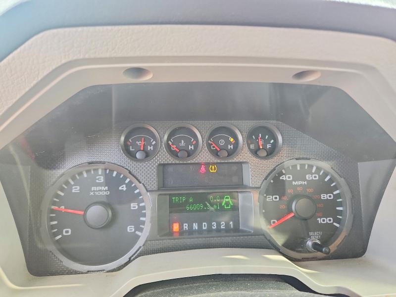 Photo 9 from auction – 2010 FORD F250 with VIN 1FTNF2B53AEB35566