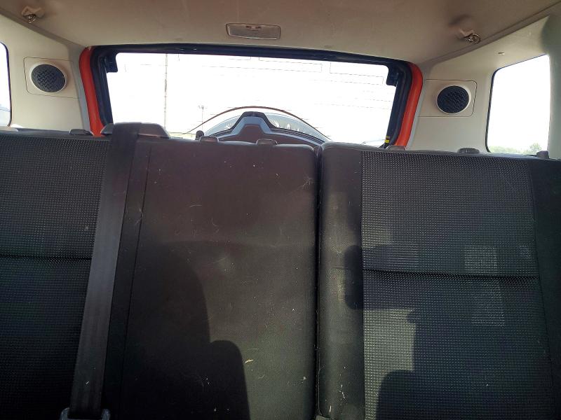Photo 10 from auction – 2013 TOYOTA FJ CRUISER with VIN JTEBU4BF5DK168261