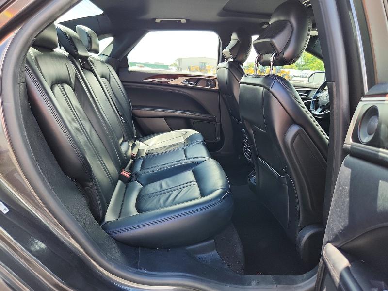 Photo 10 from auction – 2019 LINCOLN MKZ with VIN 3LN6L5LU4KR628901