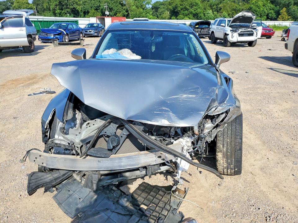 Photo 5 from auction – 2015 LEXUS IS with VIN JTHBF1D20F5048522