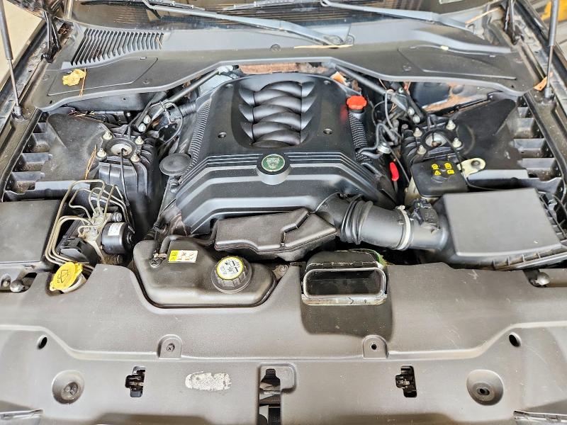 Zdjęcie 11 z aukcji – 2004 JAGUAR XJ8 z VIN SAJEA71C74SG01571