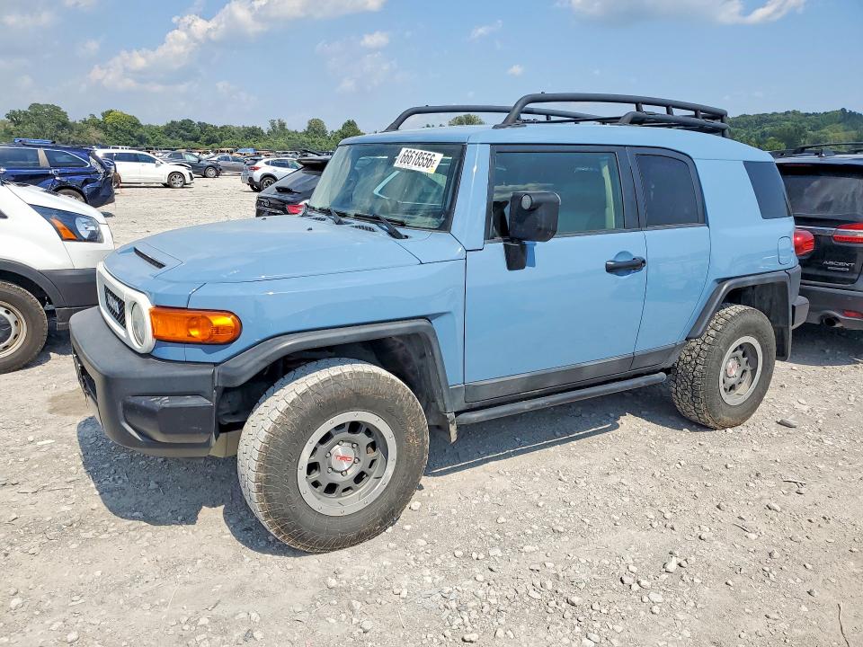 2014 TOYOTA FJ CRUISER - Търг №66618556