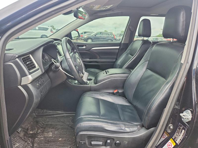 Photo 7 from auction – 2017 TOYOTA HIGHLANDER with VIN 5TDJZRFH9HS449570