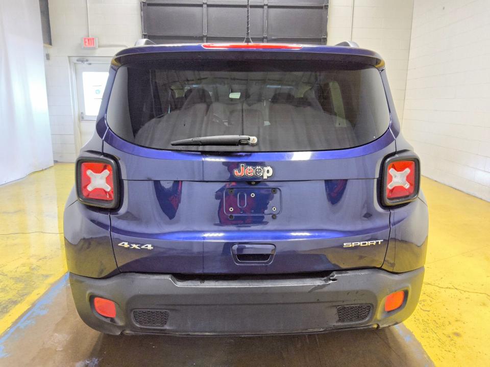 Photo 6 from auction – 2018 JEEP RENEGADE with VIN ZACCJBAB9JPJ48243