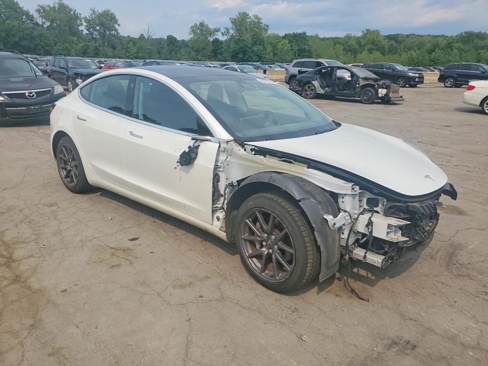 Photo 4 from auction – 2020 TESLA MODEL 3 with VIN 5YJ3E1EA2LF785195
