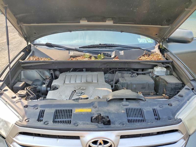 Photo 12 from auction – 2012 TOYOTA HIGHLANDER with VIN 5TDBK3EH2CS160322