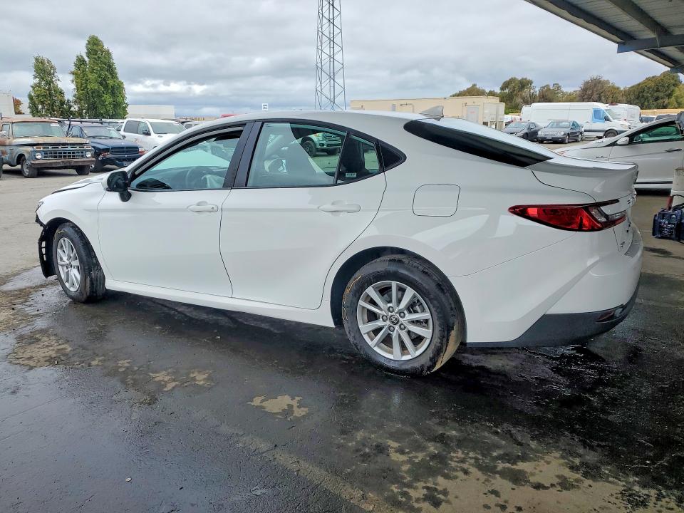 Photo 2 from auction – 2026 TOYOTA CAMRY with VIN 4T1DAACK3TU250035