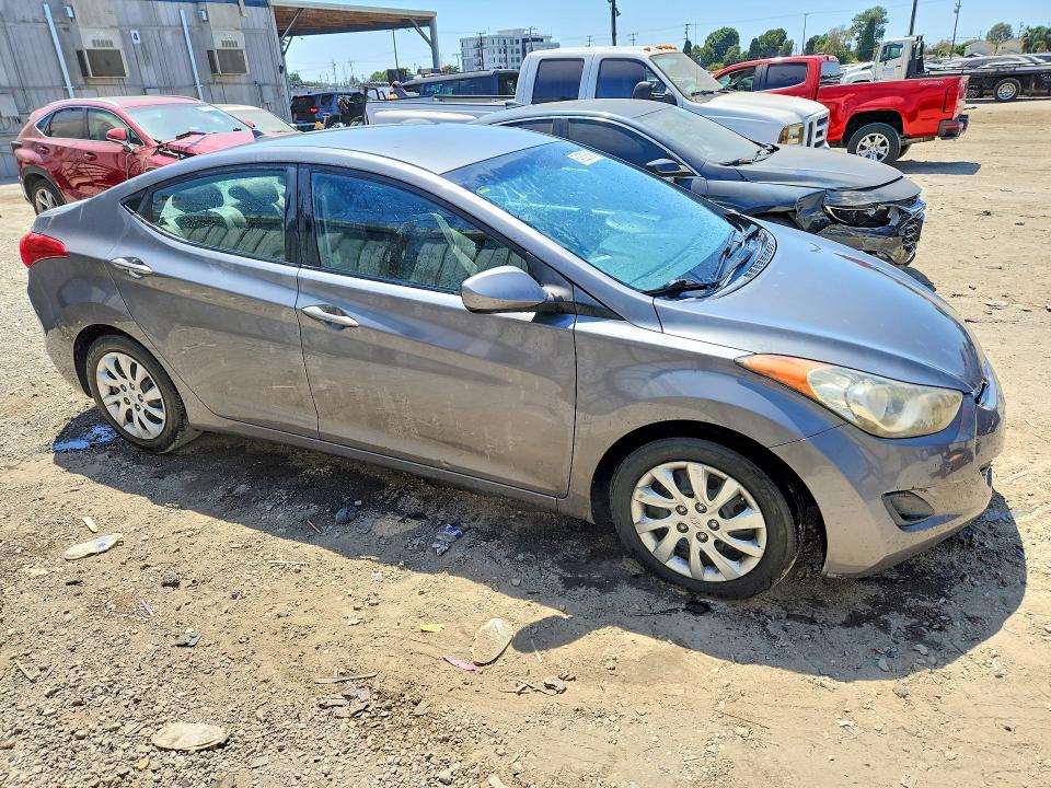 Photo 4 from auction – 2012 HYUNDAI ELANTRA with VIN 5NPDH4AE9CH125663