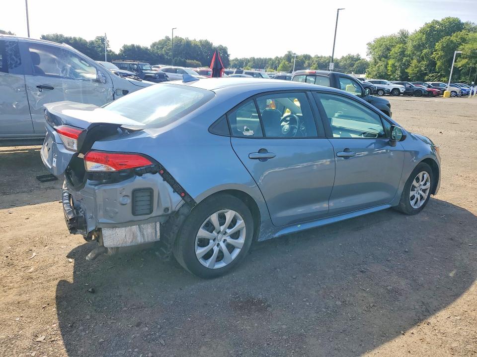 Photo 3 from auction – 2021 TOYOTA COROLLA with VIN 5YFEPMAEXMP195233