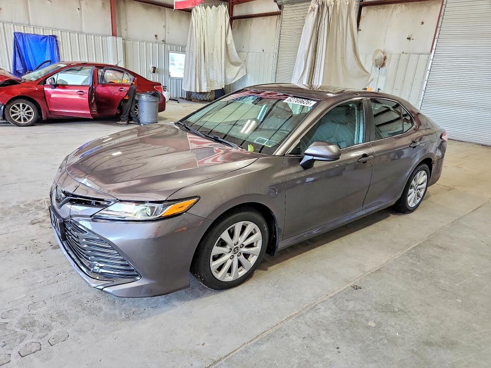 TOYOTA CAMRY 2020 with VIN 4T1C11BK0LU016576 - Photo from auction
