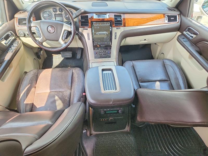 Photo 8 from auction – 2013 CADILLAC ESCALADE with VIN 1GYS4DEF4DR294211