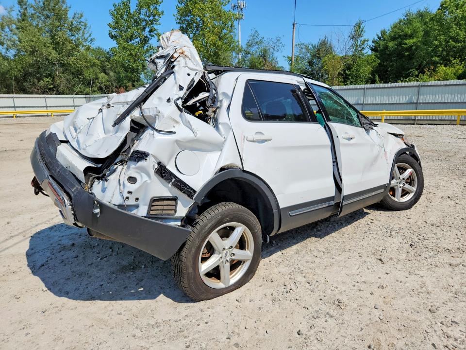 Photo 3 from auction – 2017 FORD EXPLORER with VIN 1FM5K8D8XHGA52121