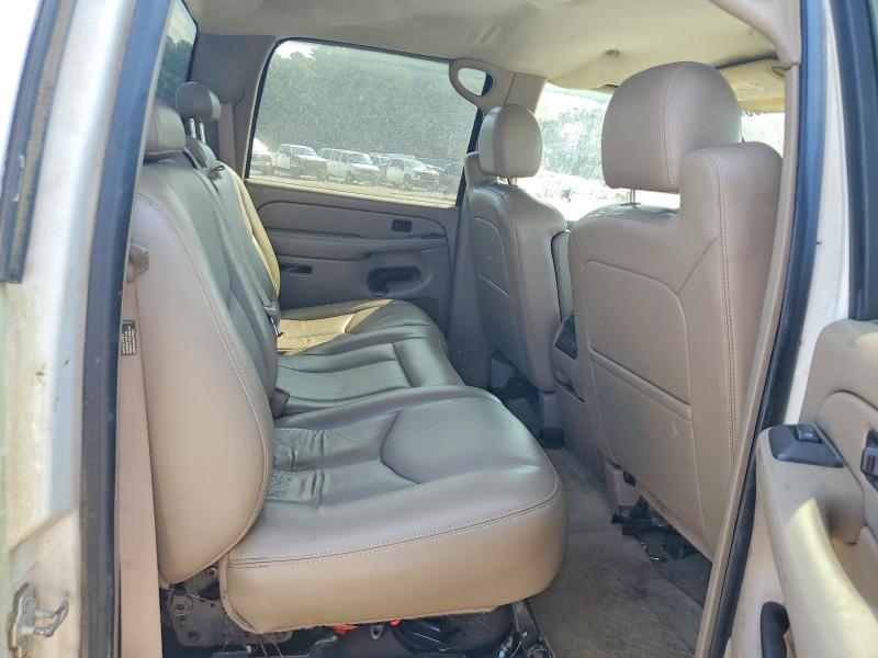 Photo 10 from auction – 2005 CHEVROLET SILVERADO with VIN 1GCHK23215F933836