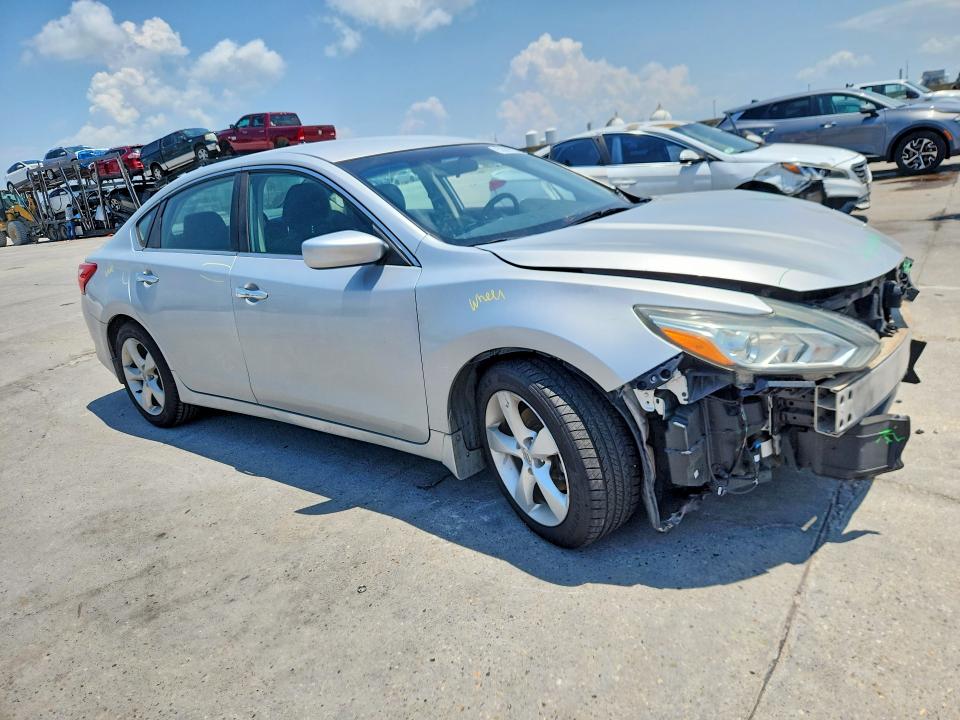 Photo 4 from auction – 2017 NISSAN ALTIMA with VIN 1N4AL3APXHC243159
