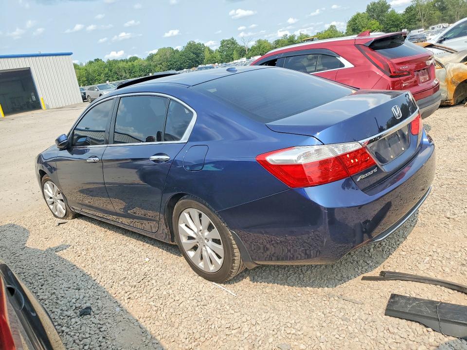 Photo 2 from auction – 2015 HONDA ACCORD with VIN 1HGCR2F89FA050542