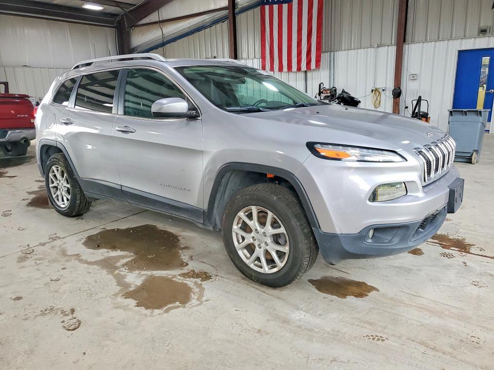 Photo 4 from auction – 2017 JEEP CHEROKEE with VIN 1C4PJMCS3HW612332