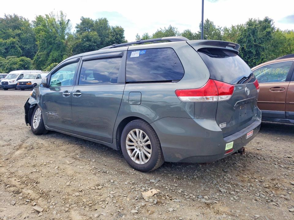 Photo 2 from auction – 2013 TOYOTA SIENNA with VIN 5TDYK3DC9DS386259
