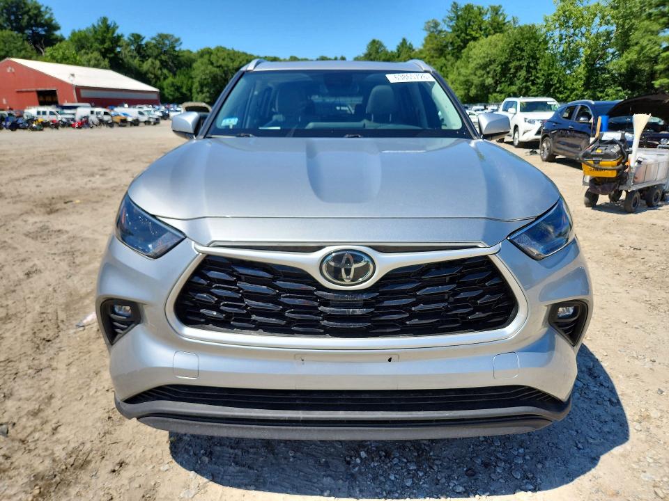 Photo 5 from auction – 2023 TOYOTA HIGHLANDER with VIN 5TDKDRBH6PS039946