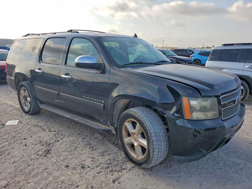 Photo 4 from auction – 2008 CHEVROLET SUBURBAN with VIN 3GNFC16068G273957