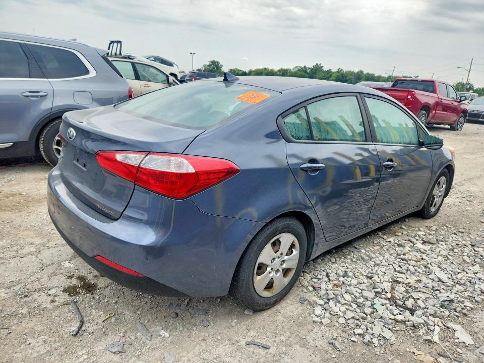 Снимка 3 от търг – 2016 KIA FORTE с VIN KNAFK4A61G5610546