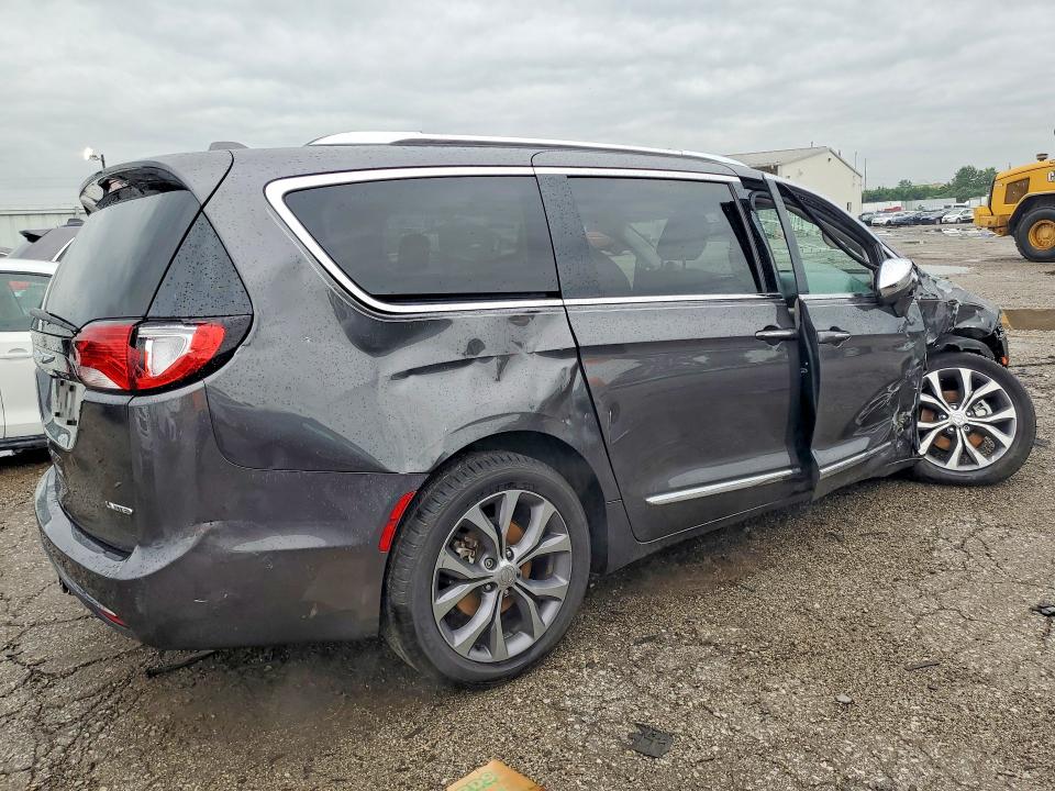Photo 3 from auction – 2020 CHRYSLER PACIFICA with VIN 2C4RC1GG2LR217356