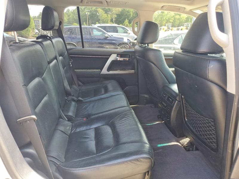 Photo 11 from auction – 2014 TOYOTA LAND CRUISER with VIN JTMHY7AJ7E4023352