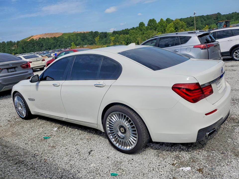 Photo 2 from auction – 2015 BMW 750 with VIN WBAYA8C57FD825375