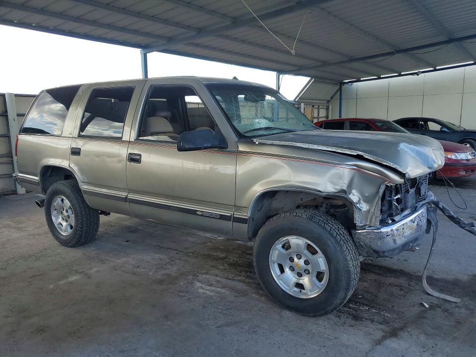 Photo 4 from auction – 1999 CHEVROLET TAHOE with VIN 1GNEK13R3XR144994