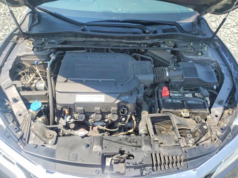 Photo 11 from auction – 2016 HONDA ACCORD with VIN 1HGCR3F95GA029932