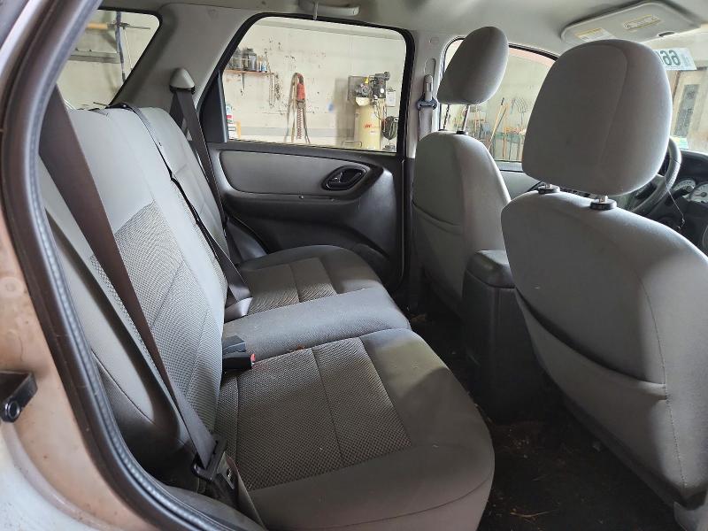 Photo 10 from auction – 2005 FORD ESCAPE with VIN 1FMYU93145KD74618