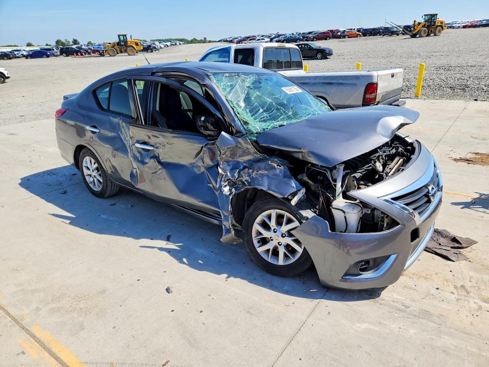 Photo 4 from auction – 2018 NISSAN VERSA with VIN 3N1CN7AP7JL826161