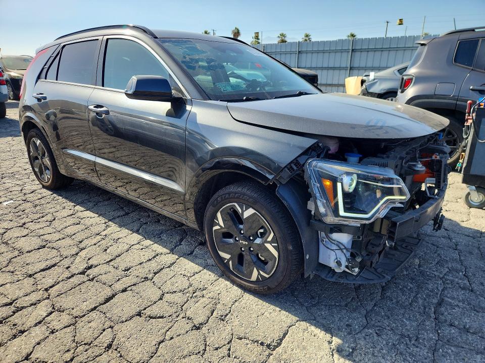 Photo 4 from auction – 2023 KIA NIRO with VIN KNDCR3L16P5028388