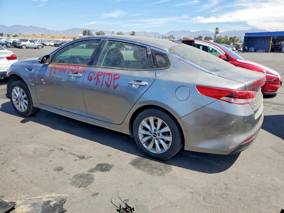 Photo 2 from auction – 2018 KIA OPTIMA with VIN 5XXGT4L34JG269007