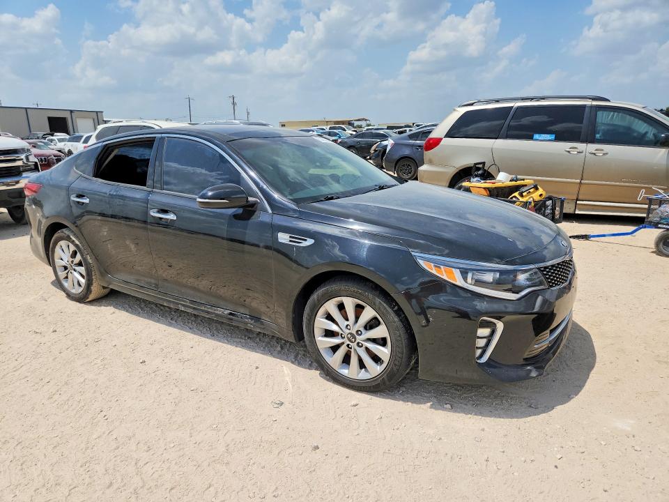 Photo 4 from auction – 2018 KIA OPTIMA with VIN 5XXGT4L37JG243727