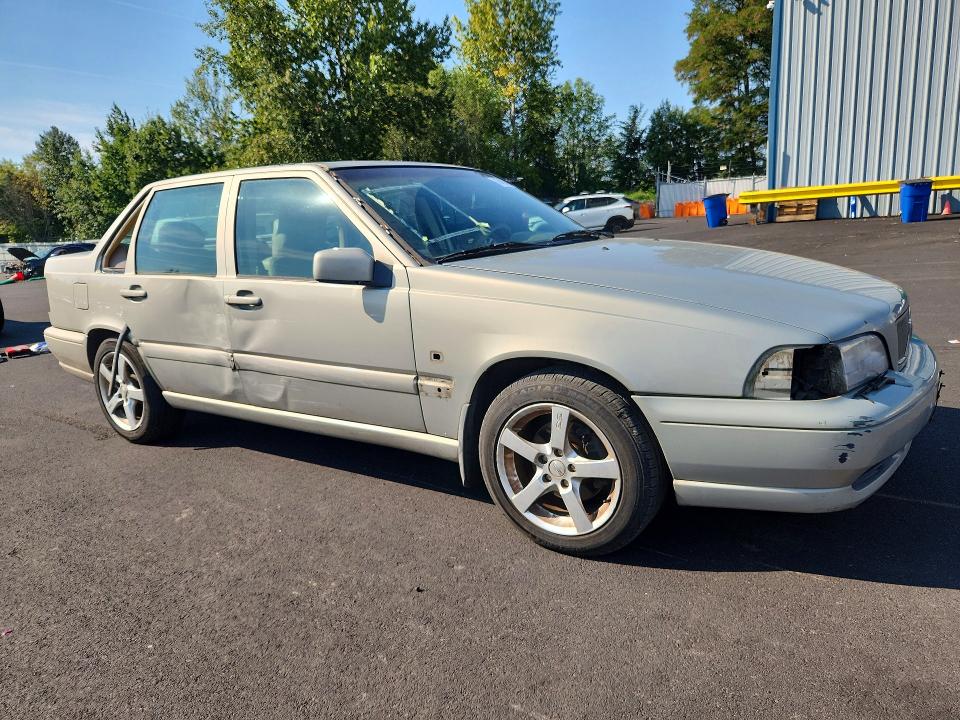 Photo 4 from auction – 2000 VOLVO S70 with VIN YV1LS61J0Y2663855