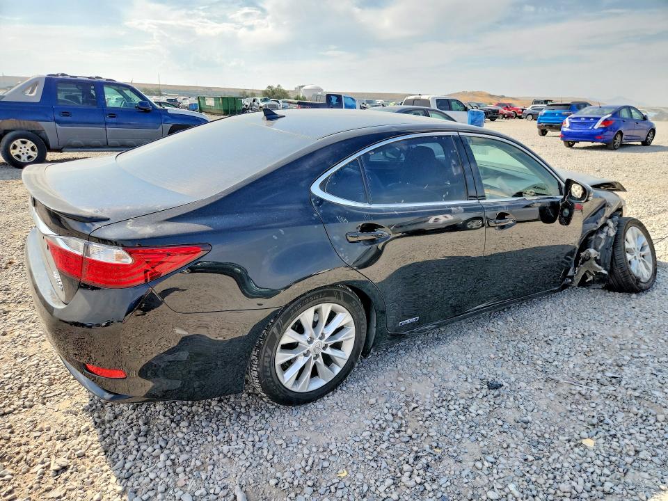 Photo 3 from auction – 2014 LEXUS ES with VIN JTHBW1GG3E2061739