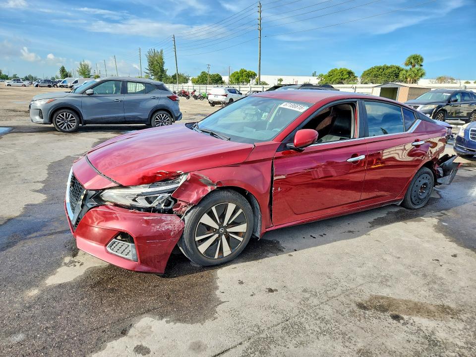 NISSAN ALTIMA 2021 with VIN 1N4BL4DV5MN413706 - Photo from auction