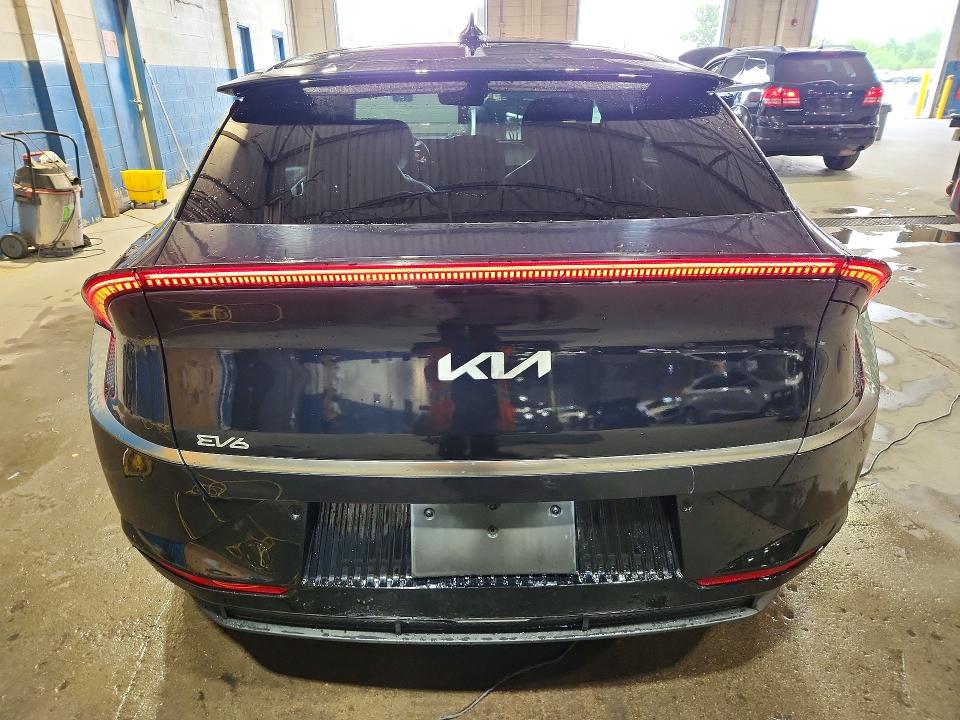 Photo 6 from auction – 2023 KIA EV6 with VIN KNDC34LA1P5610468