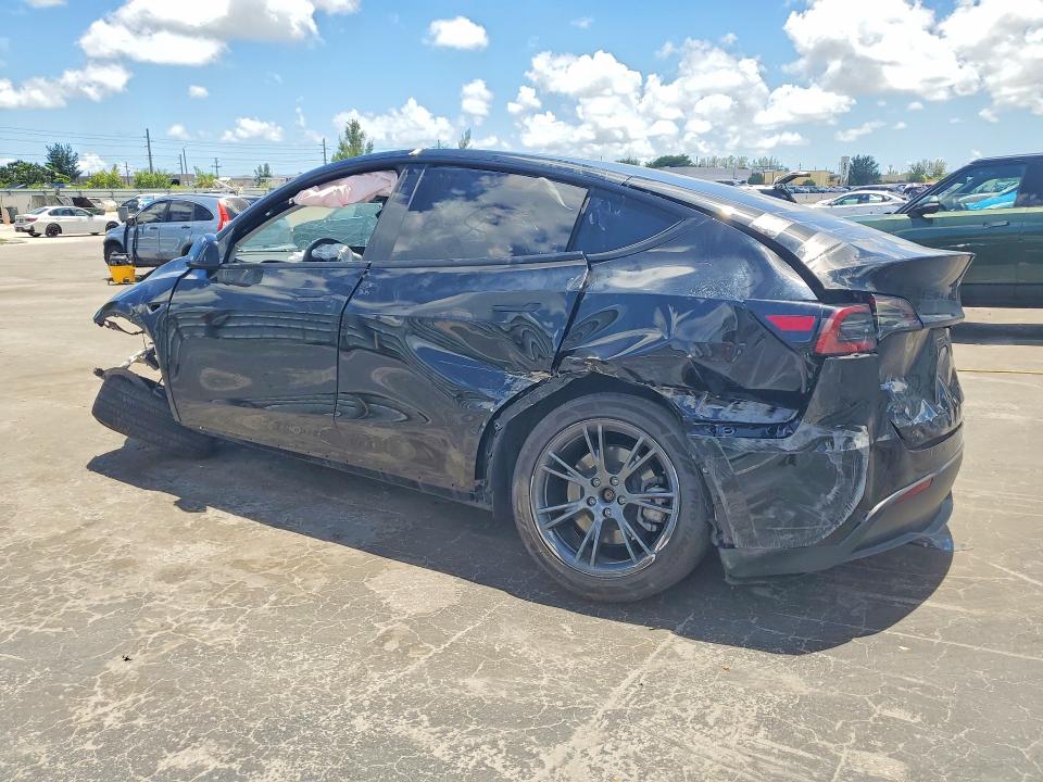 Photo 2 from auction – 2024 TESLA MODEL Y with VIN 7SAYGDED4RF202522