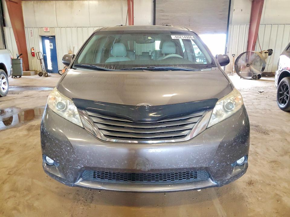 Photo 5 from auction – 2014 TOYOTA SIENNA with VIN 5TDYK3DC5ES490541